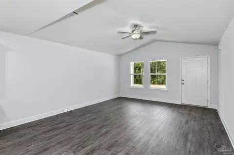 3304 Bonfire Dr, Milton, FL 32583 photo 5