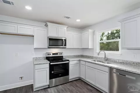3304 Bonfire Dr, Milton, FL 32583 photo 8