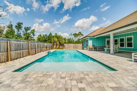 1531 Bonefish Ct, Gulf Breeze, FL 32563