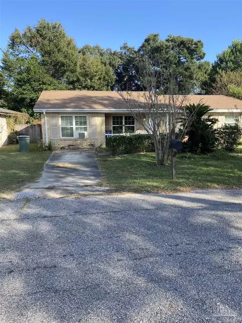 7742 Graves Rd, Pensacola, FL 32514