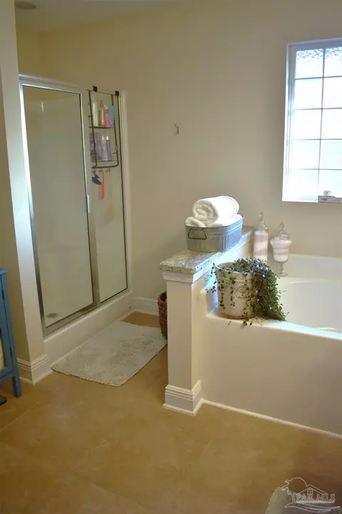 Bath - 6101 Dunridge Dr, Pace, FL 32571 photo 4 of 4