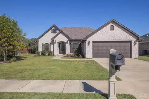 5379 Southlake Dr, Pace, FL 32571