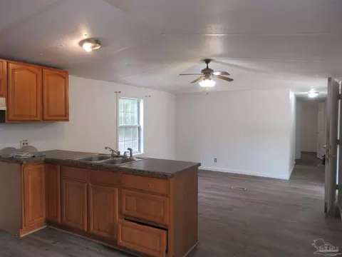 8670 Fields Rd, Milton, FL 32583 photo 9