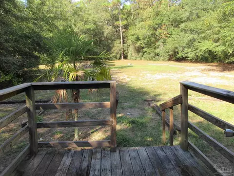 8670 Fields Rd, Milton, FL 32583 photo 3