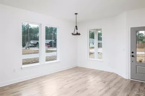 2908 Summer St, Milton, FL 32583 photo 4