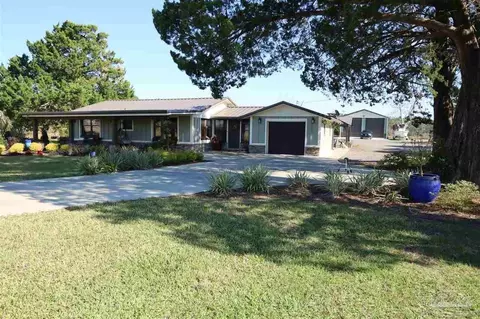 8390 Chumuckla Hwy, Milton, FL 32571