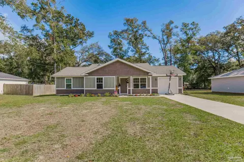 5614 Riviera Dr, Milton, FL 32583