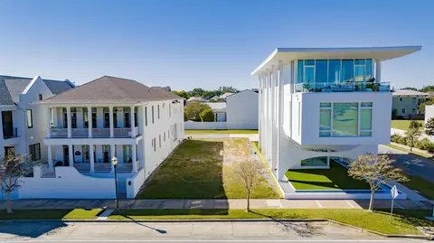 111 S 9th Ave, Pensacola, FL 32503