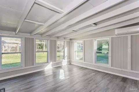 7623 Woods Rd, Pensacola, FL 32526