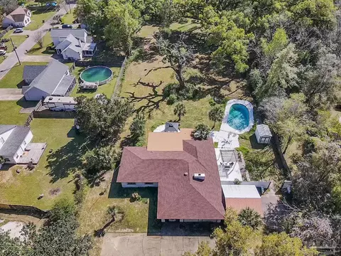 2715 Wilde Lake Blvd, Pensacola, FL 32526