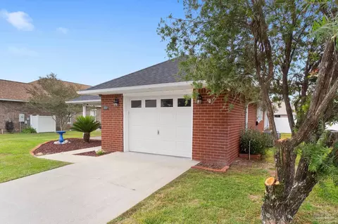 3889 Throne Ct, Milton, FL 32583 photo 2