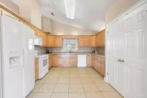 3889 Throne Ct, Milton, FL 32583 photo 12