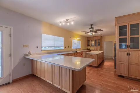 3146 Oakview Dr, Milton, FL 32583 photo 8
