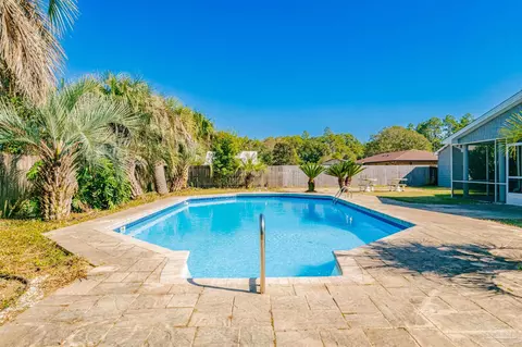 6438 Meadow Field Cir, Pensacola, FL 32526