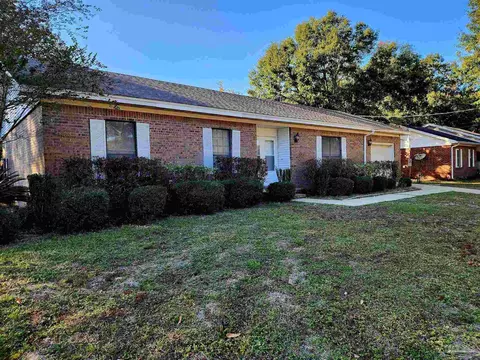 3107 Las Brisas Dr, Pensacola, FL 32526