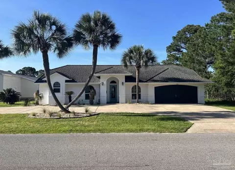 3208 Duke Dr, Gulf Breeze, FL 32563