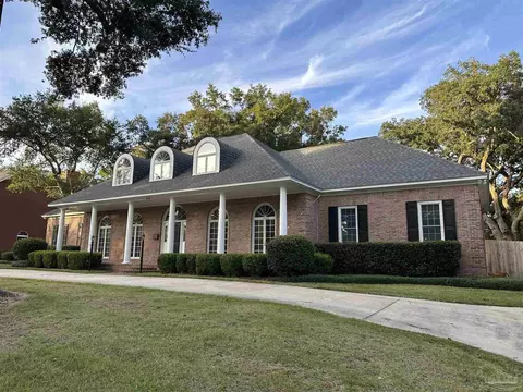 4550 Bohemia Dr, Pensacola, FL 32504