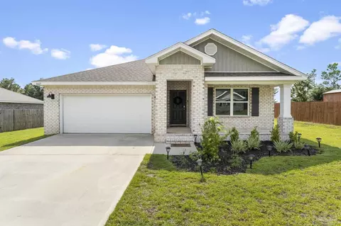 4665 Red Oak Dr, Milton, FL 32583
