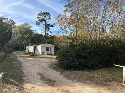 497 Annie Bell Dr, Cantonment, FL 32533