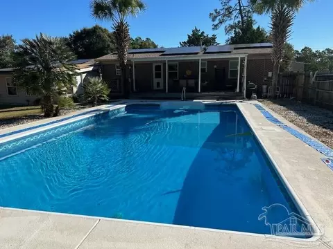 5361 Traci Dr, Milton, FL 32583 photo 2