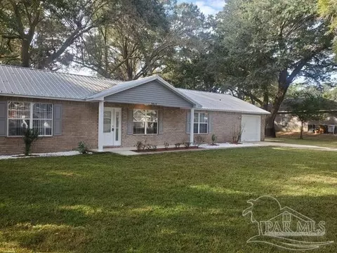 5013 Patterson Ln, Pace, FL 32571