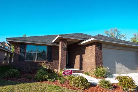 908 Rustling Pines Dr #21B, Cantonment, FL 32533