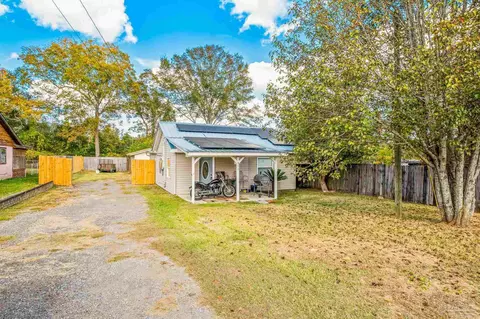 900 Pauline St, Cantonment, FL 32533