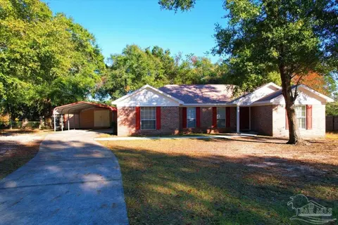 5540 Polaris Dr, Milton, FL 32570