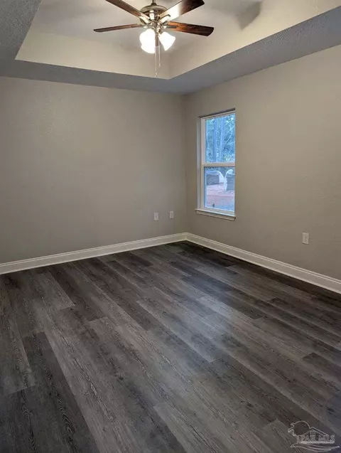 2935 Summer St, Milton, FL 32583 photo 8