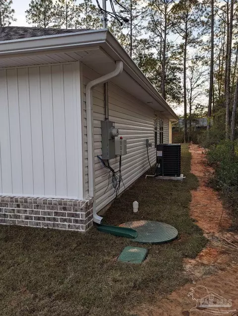 2935 Summer St, Milton, FL 32583 photo 3