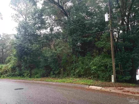 9656 Hollowbrook Dr, Pensacola, FL 32514