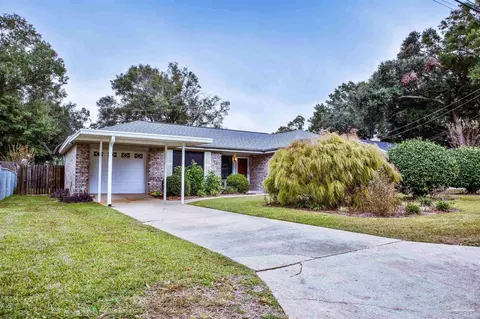 9939 Candlestick Ln, Pensacola, FL 32514