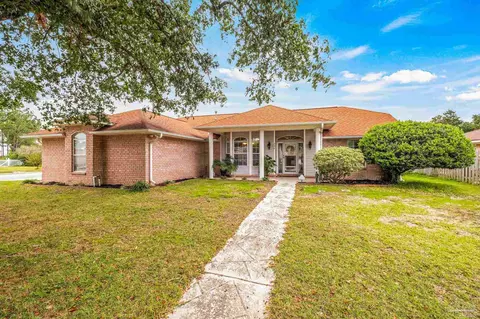 534 Long Lake Dr, Pensacola, FL 32506