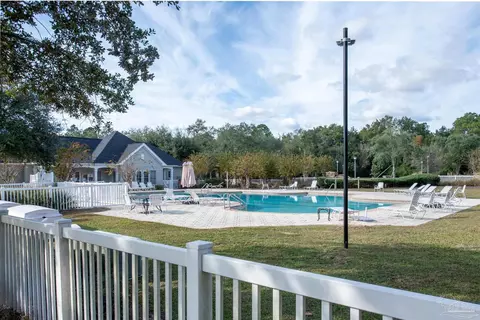 Exterior - 5710 Callandar Pl, Milton, FL 32583 photo 12 of 16