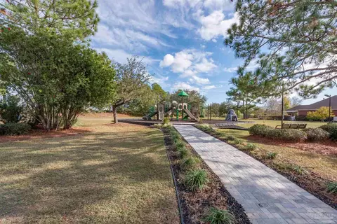 Exterior - 5710 Callandar Pl, Milton, FL 32583 photo 13 of 16