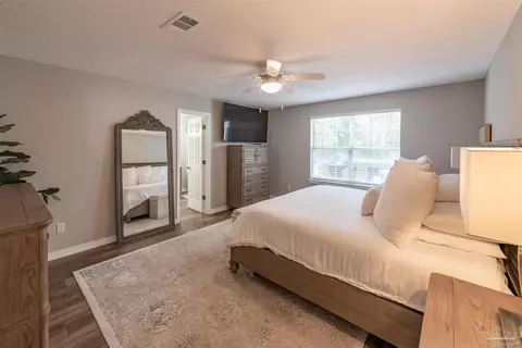 Bedroom - 5710 Callandar Pl, Milton, FL 32583 photo 2 of 4