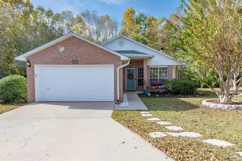 Exterior - 5710 Callandar Pl, Milton, FL 32583 photo 2 of 16