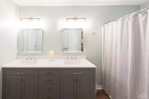 Bath - 5710 Callandar Pl, Milton, FL 32583 photo 3 of 4