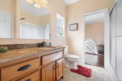 Bath - 2232 Colville Ln, Jay, FL 32565 photo 3 of 3