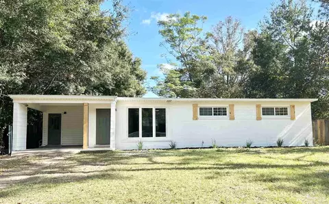 8 Pleasant Ave, Pensacola, FL 32505