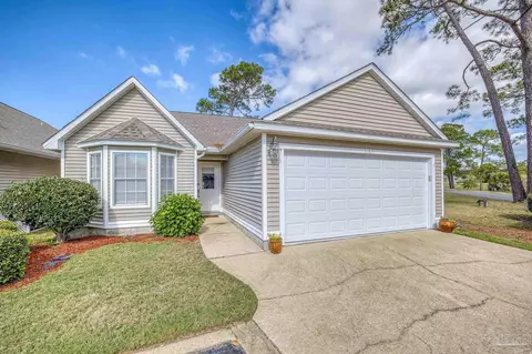 1161 Lionsgate Ln, Gulf Breeze, FL 32563