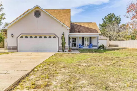 2133 Las Vegas Trl, Navarre, FL 32566