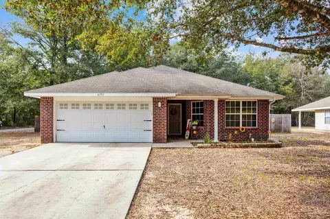 6751 Summit Dr, Milton, FL 32570