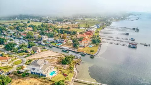 1102 Seabreeze Ln, Gulf Breeze, FL 32563