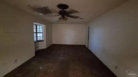 1429 Chippendale Rd, Cantonment, FL 32533 photo 4