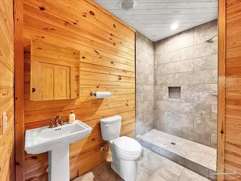 Bath - 3144 Hwy 182, Jay, FL 32565 photo 8 of 8