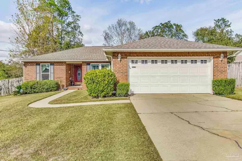 336 Twisted Oak Dr, Cantonment, FL 32533