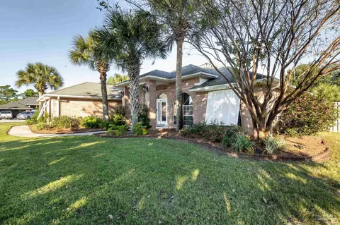 1475 Woodlawn Way, Gulf Breeze, FL 32563