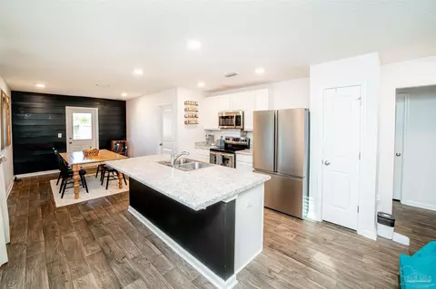 Kitchen - 4767 Integrity Ct, Milton, FL 32570 photo 1 of 3