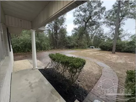 706 Candy Ln, Cantonment, FL 32533 photo 4